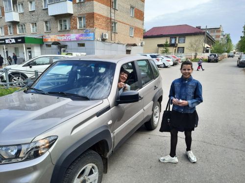 В Менделеевске прошла акция «Носи Георгиевскую ленточку правильно»