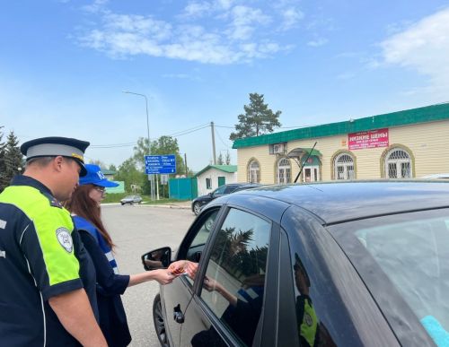 В Менделеевске водителям раздали символ воинской славы