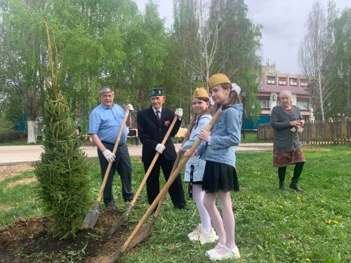 Менделеевск районында яңа аллея барлыкка килде