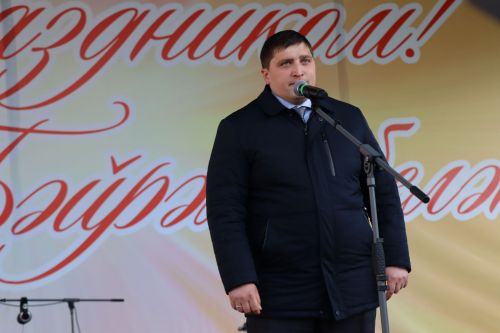 Глава Менделеевского района Радмир Беляев поздравил менделеевцев с Днём России