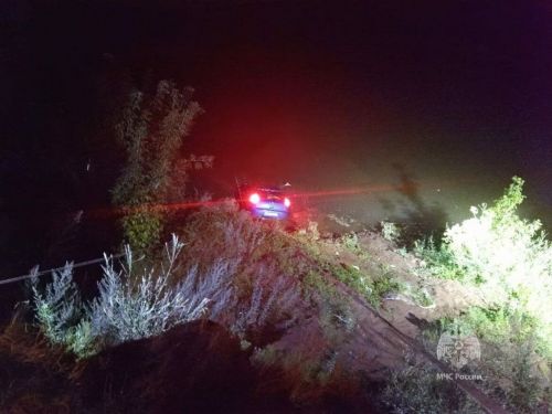 Автомобиль съехал с обрыва в реку: два человека погибли