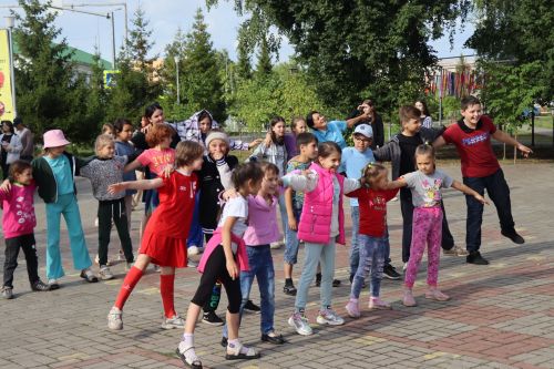 В Менделеевске проходят бесплатные занятия спортом на свежем воздухе