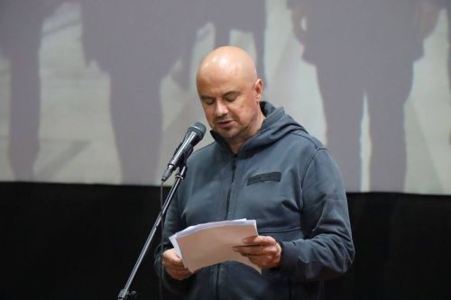В Менделеевске состоялась встреча с заслуженным деятелем искусств РФ Владом Маленко
