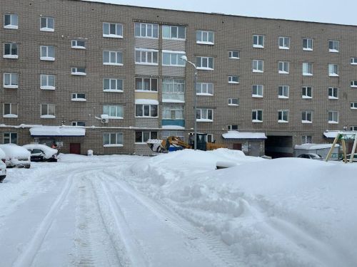 В Менделеевске продолжается расчистка дорог и тротуаров