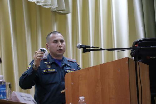 Камай авылында халыкны борчыган мәсьәләләр буенча район башлыгы белән фикер алыштылар