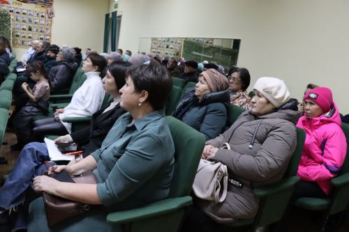 Камай авылында халыкны борчыган мәсьәләләр буенча район башлыгы белән фикер алыштылар