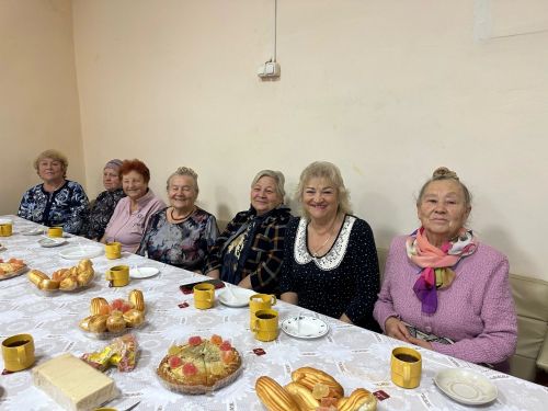 Жителям ТОС «Поселок» вручили подписку в качестве подарка