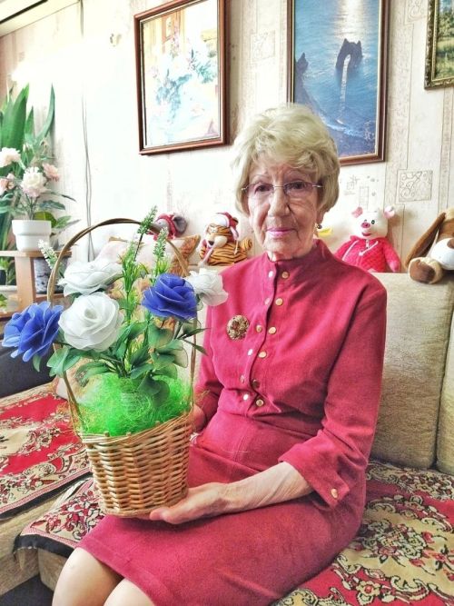 Активистка ТОС «Химик» Менделеевска Нинелла Петрова отмечает 80-летие