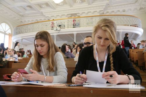 Победителям Международной олимпиады БРИКС позволят бесплатно учиться в вузах РФ