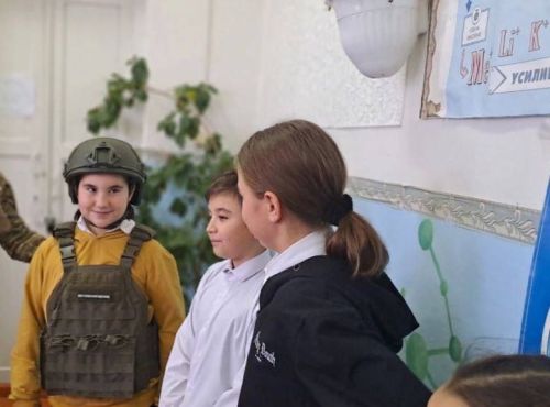В Бизякинской школе была организована встреча учащихся с участниками СВО