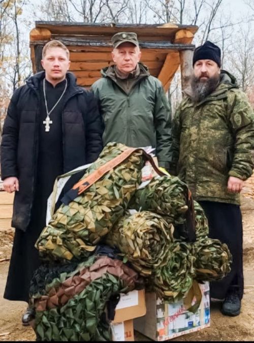 Священнослужители доставили гуманитарную помощь военнослужащим из Татарстана