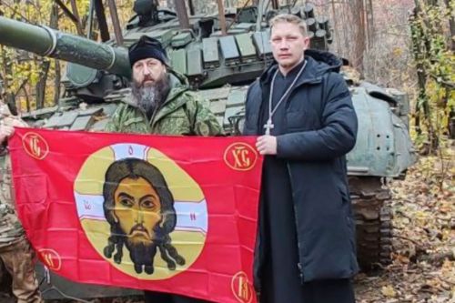 Священнослужители доставили гуманитарную помощь военнослужащим из Татарстана