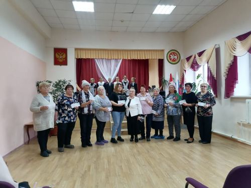 На поселке состоялся концерт к Дню матери