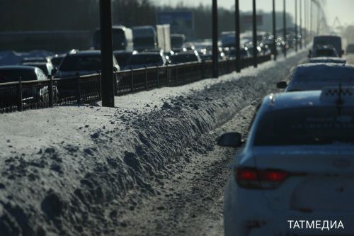Работа в такси и охранных структурах в Татарстане может быть запрещена для мигрантов