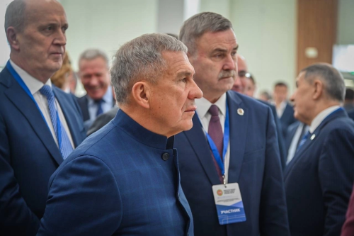«Менделеевский цифровой город» презентовали Раису Татарстана Рустаму Минниханову