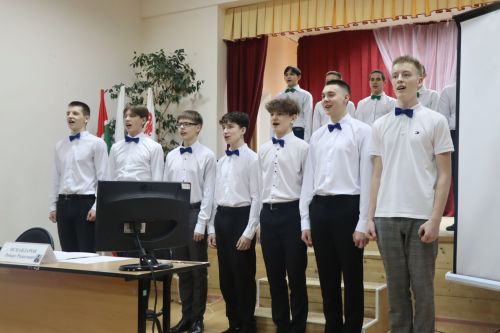 Сход в ТОС «Посёлок» начался с патриотической ноты