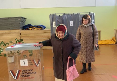 83-летняя Фания Ахметзянова из Менделеевска: «В такой важный день не смогла усидеть дома»
