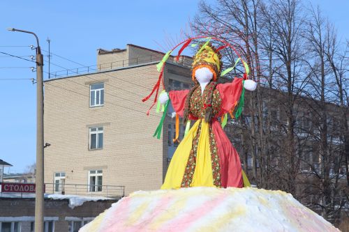 В Менделеевске наградили изготовителя лучшей «Барыни-Маслёны»
