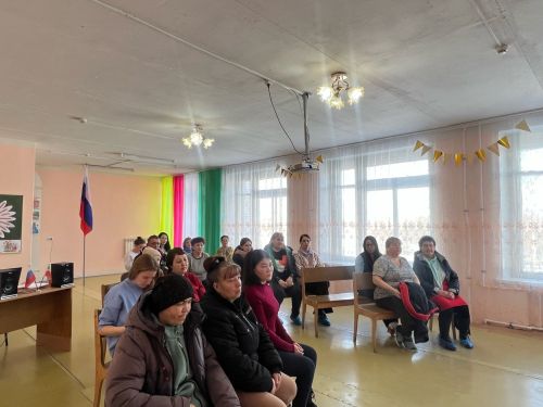 Сотрудники Госавтоинспекции и ГБУ  «БДД» напомнили детям и родителям о правилах дорожного движения