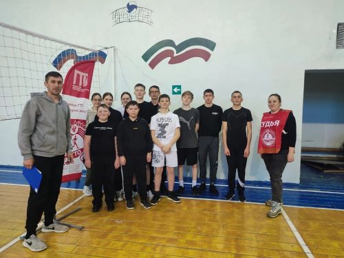 В Енабердинской школе провели день ГТО
