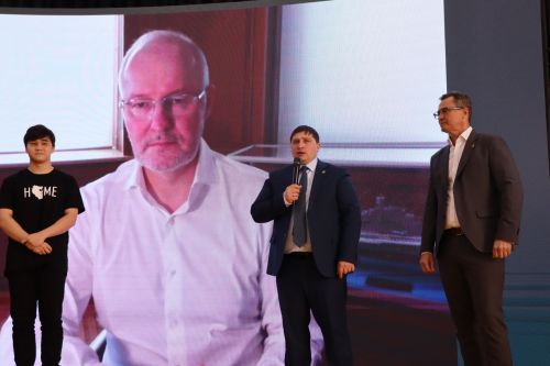 Абсолютный победитель Всероссийской олимпиады по химии Вадим Харисов: «На премию куплю стиральную машину и холодильник»