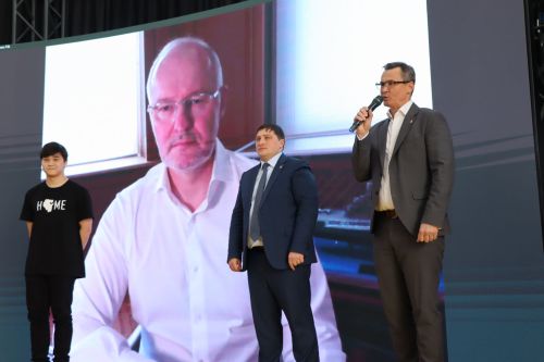 Абсолютный победитель Всероссийской олимпиады по химии Вадим Харисов: «На премию куплю стиральную машину и холодильник»