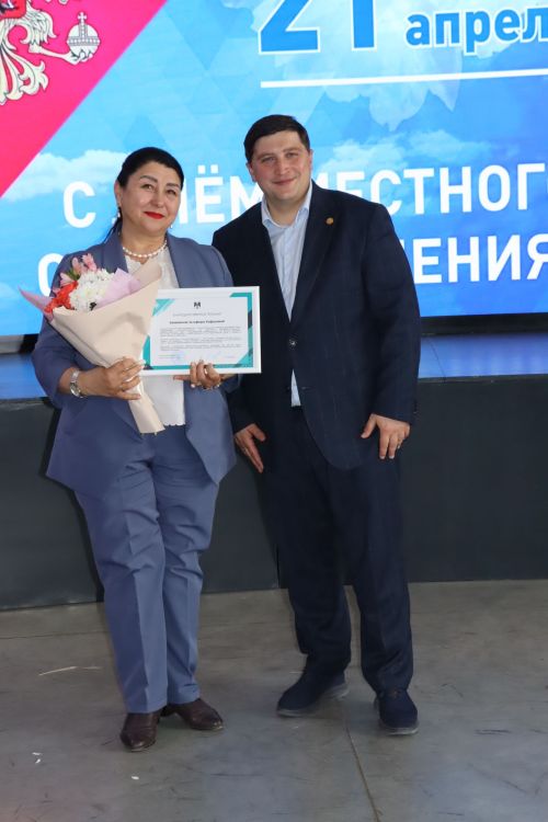 В Менделеевске чествовали служащих органов местного самоуправления