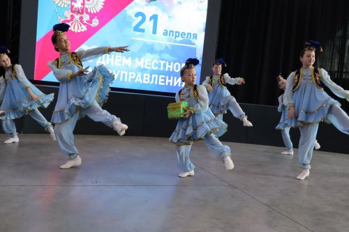 В Менделеевске чествовали служащих органов местного самоуправления