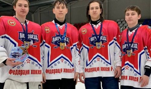 Четверо игроков спортивной школы «Айсберг» стали победителями в составе сборной команды «Запад»