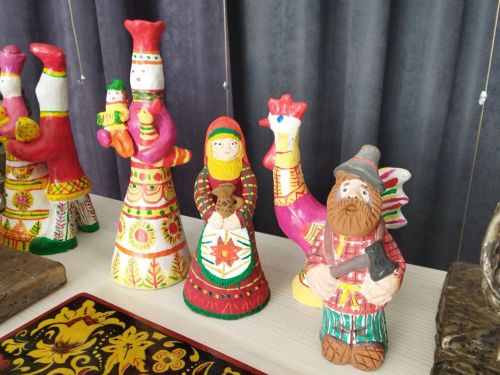 Детская школа искусств приглашает менделеевцев на выставку обучающихся отделения ИЗО