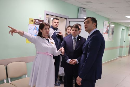 Необходимое заменим, где нужно поддержим: Марсель Миннуллин посетил Менделеевское ЦРБ