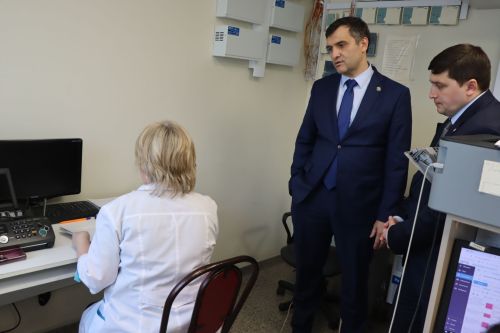 Необходимое заменим, где нужно поддержим: Марсель Миннуллин посетил Менделеевское ЦРБ