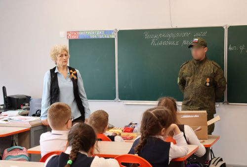 Герои живут рядом с нами: менделеевские школьники встретились с участником СВО