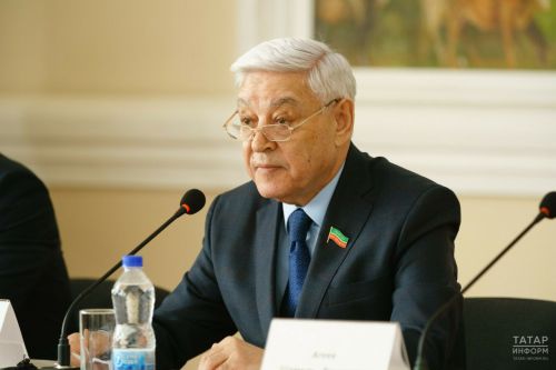 Председатель Госсовета Татарстана Фарид Мухаметшин поздравил СМИ  с республиканским Днём печати