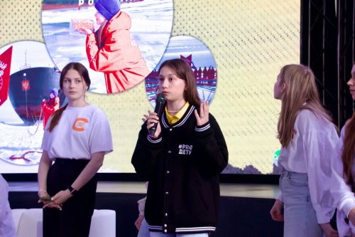 Челнинские активисты познакомились с молодежью Менделеевска