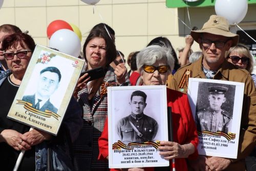 «Бессмертный полк» на большом экране Менделеевска