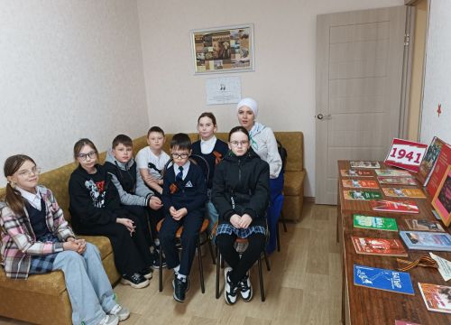 В татарской библиотеке Менделеевска побывали лицеисты