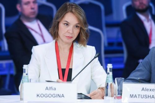 Альфия Когогина приняла участие в сессии по важнейшему вопросу обеспечения доступа субъектов МСП к закупкам крупнейших госкомпаний на ПМЭФ-2024