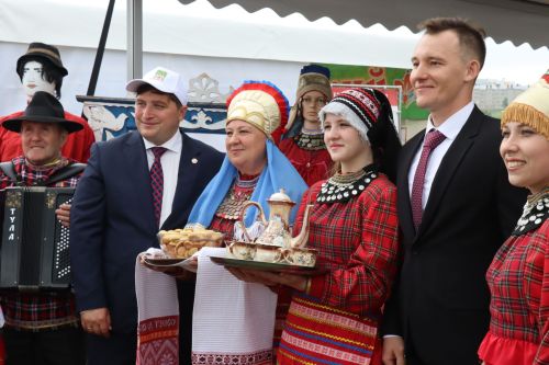 Национальные подворья, состязания, игры, концерт: менделеевцы весело, ярко и дружно отметили национальный татарский праздник Сабантуй