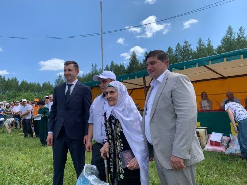 Награда герою, медаль ветерану, Айдар Галимов, именные подарки жокеям
