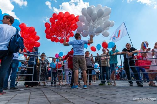 Календарь праздничных и выходных дней в России на 2025 год
