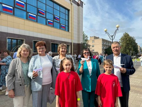 Первые вручали пеликанов в рамках акции #БЛАГОДАРЮ