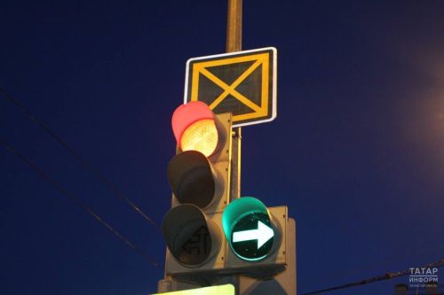 В Челнах откючили светофор в связи с дорожными работами
