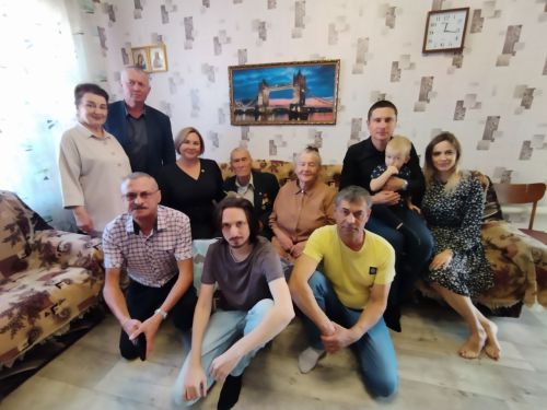 Менделеевец Семён Гришин в кругу родных отметил 90-летие