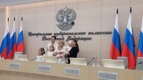 Семья Абрамовых из Татарстана стали победителями конкурса «Всей семьей на выборы!»