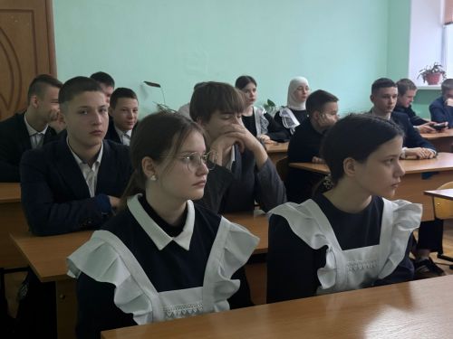 Учащимся школы №2 Менделеевска рассказали о важности СМИ