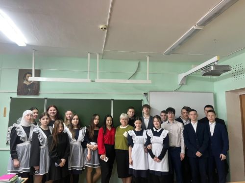 Учащимся школы №2 Менделеевска рассказали о важности СМИ