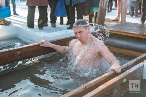 Стали известны места для купания в Крещение