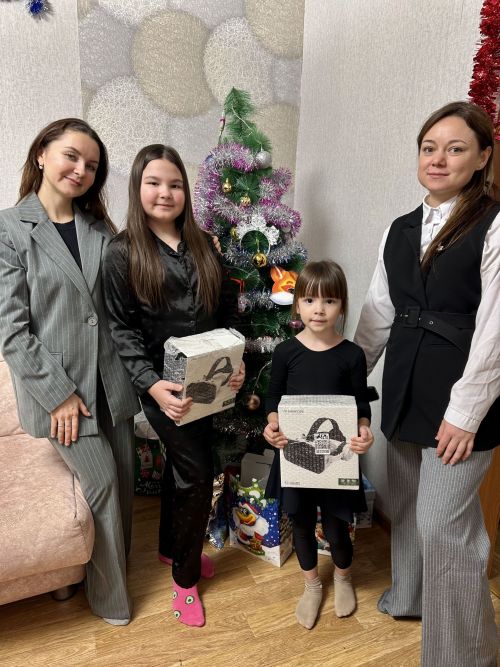 Исполнена новогодняя мечта Полины и Лизы Валеевых