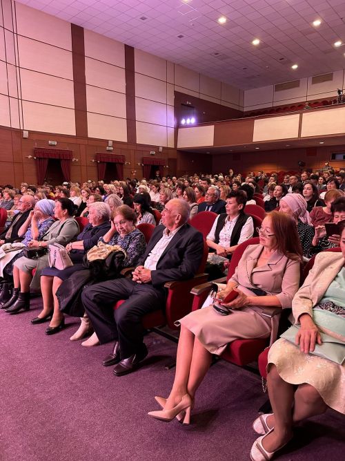Во Дворце культуры имени С. Гассара покажут спектакль-мелодраму «Әни»